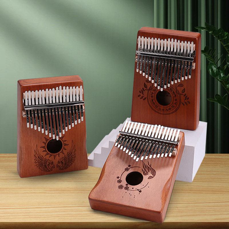 آلة كاليمبا احترافية بـ 17 مفت - مراجعة A Musical Instrument With Keys وسعره